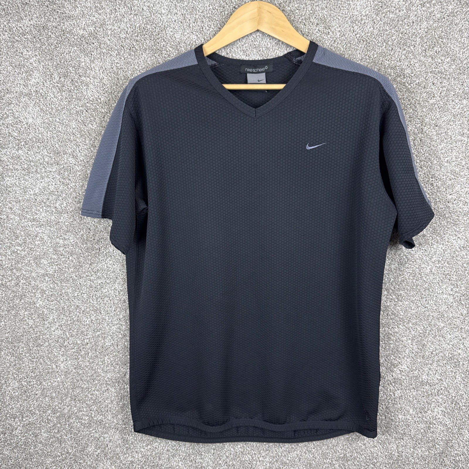 Nike Sphere Men's Gray Black Short Sleeve Athletic Shirt Size XL gallery