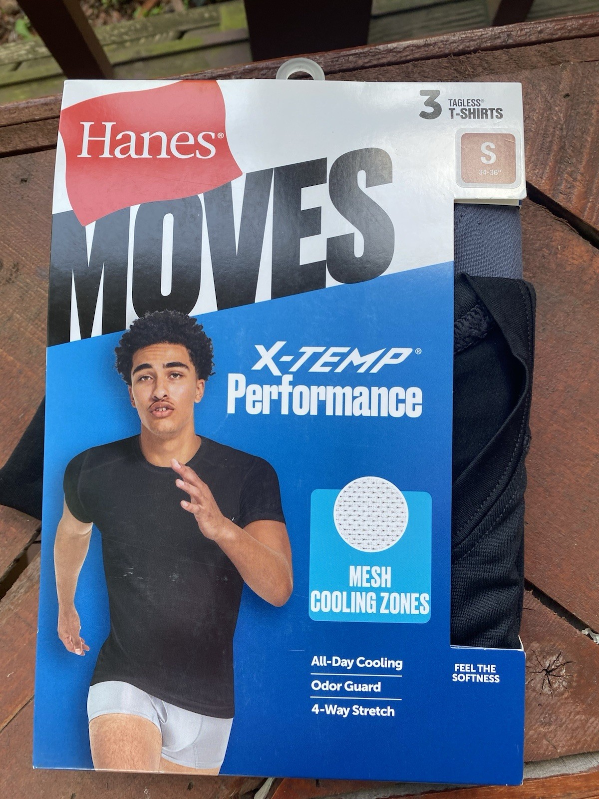 Hanes Moves X-TEMP Mesh Tagless Quick-Dry T-Shirt 3-Pack Black S 34-36 gallery
