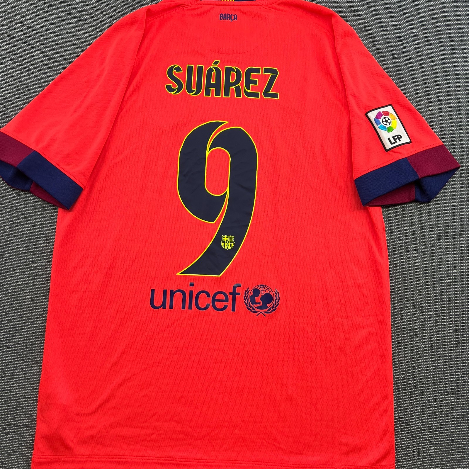 Barcelona 2014 2015 Away Suarez Football Jersey Mens Medium Adult Shirt Nike gallery