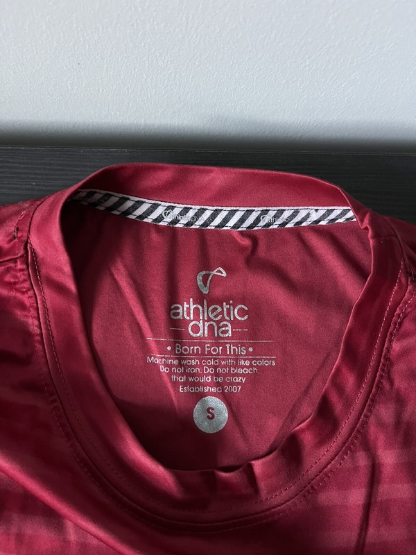 Athletic DNA Performance Crew/Match Tee Red Men's Small gallery