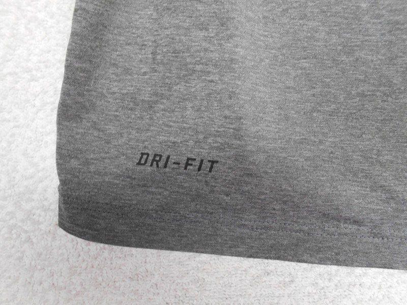 Nike Pro Combat Men’s Long Sleeve Grey Fitted Athletic Shirt Large (20X29) gallery