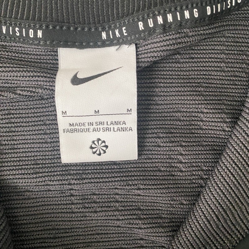 Nike Pinnacle Running Division Water Repellent Black Top Men's Medium FZ1121-010 gallery