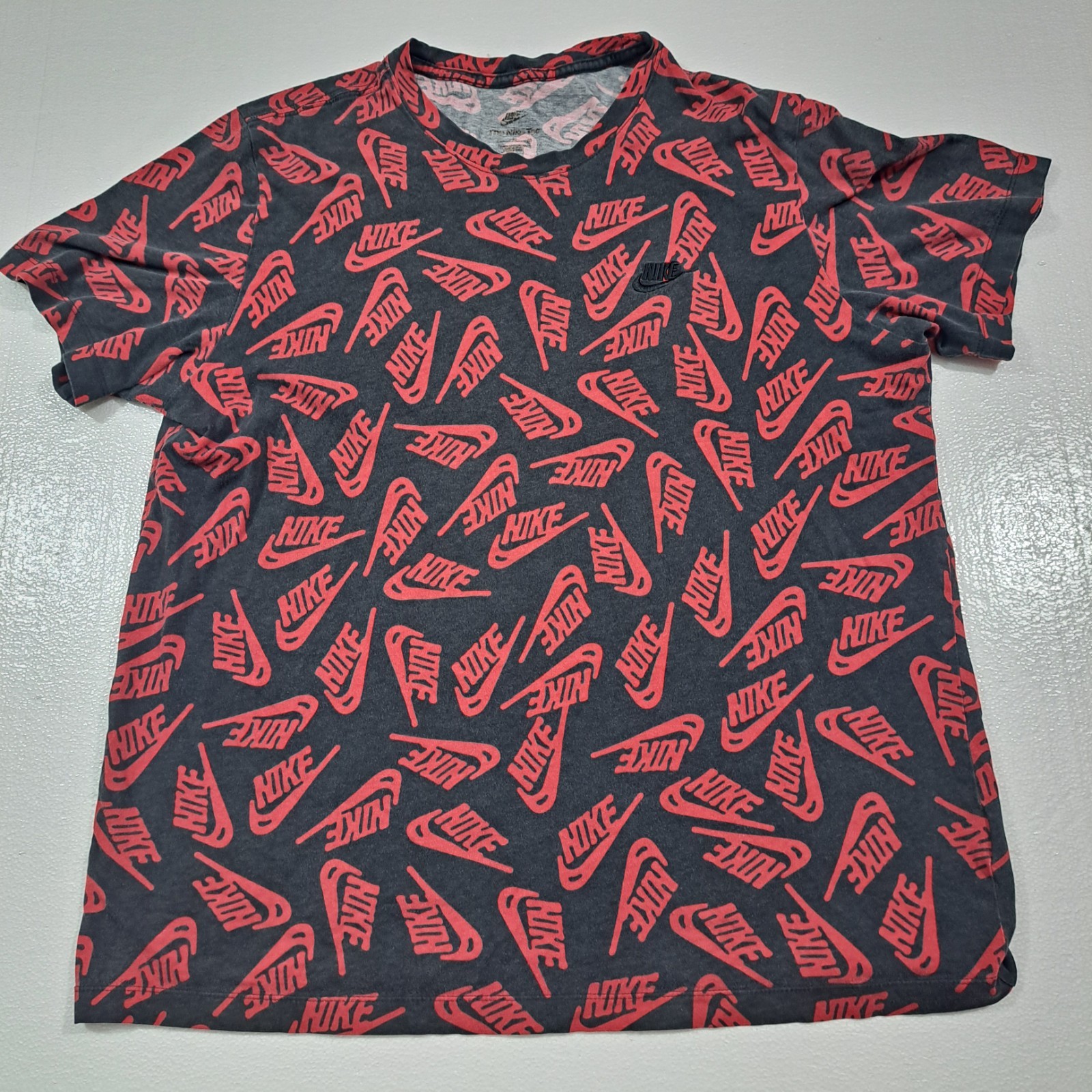 Nike Sportswear XL Mens All Over Logo Print Graphic T-Shirt Black Red DD3464-100 gallery