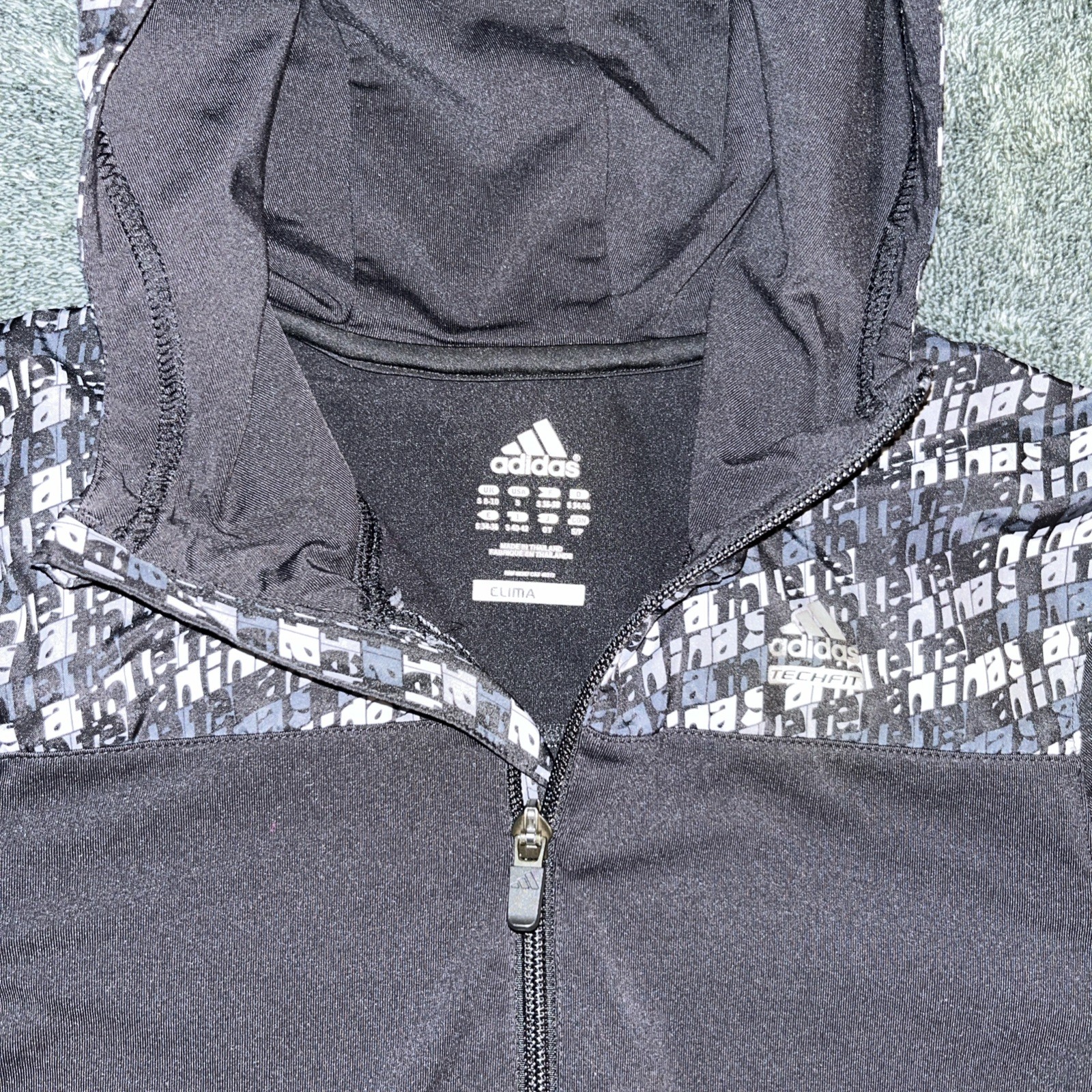 Adidas Tech Fit Climalite Half Zip Sweater Small Black gallery