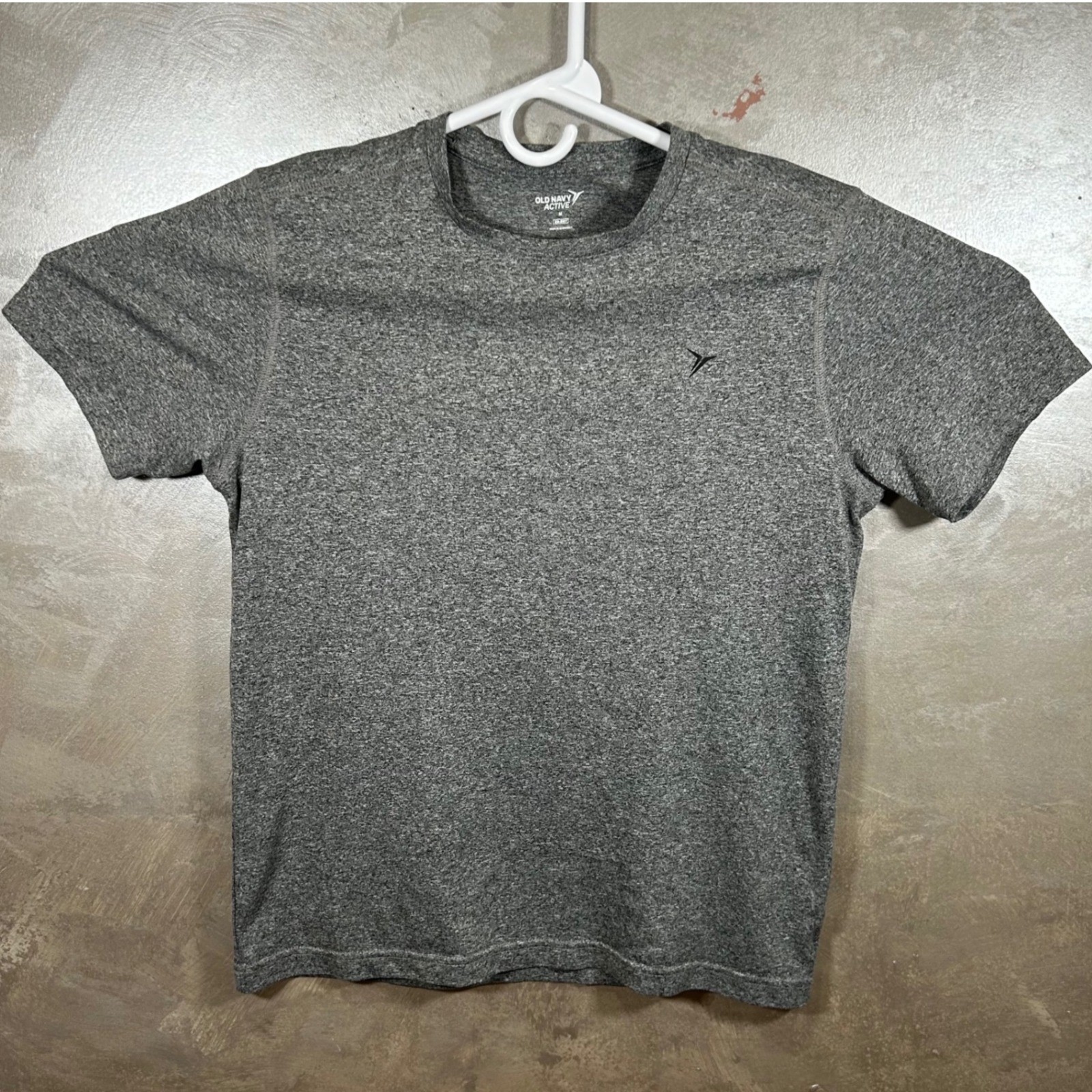Old Navy Active Go-Dry Mens Medium Gray Heathered Short Sleeve Training Shirt gallery