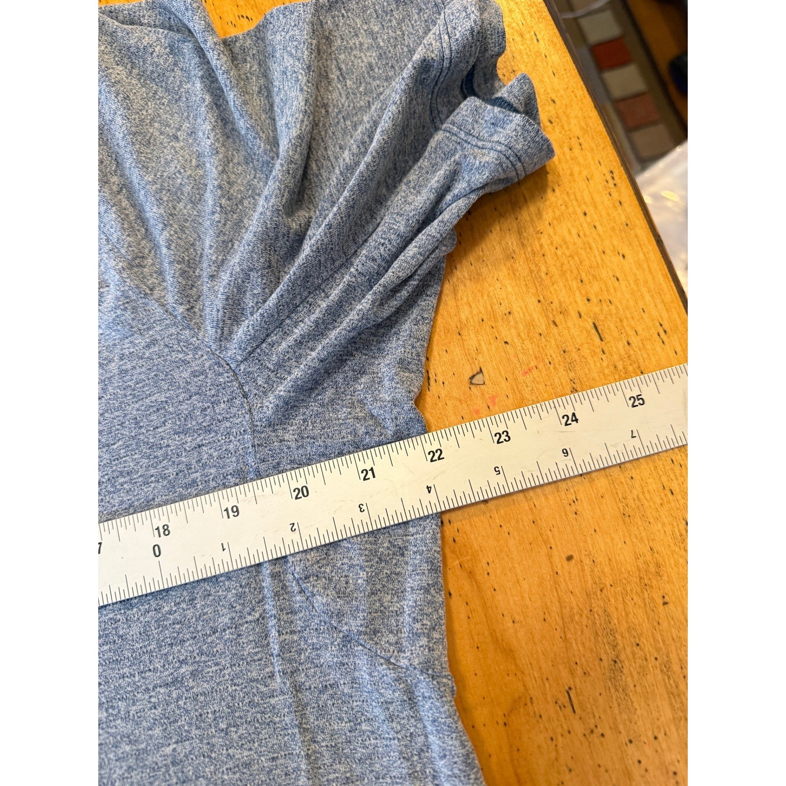 Lululemon Drysense Large Blue Heathered Short Sleeve Training Shirt Curved Hem gallery