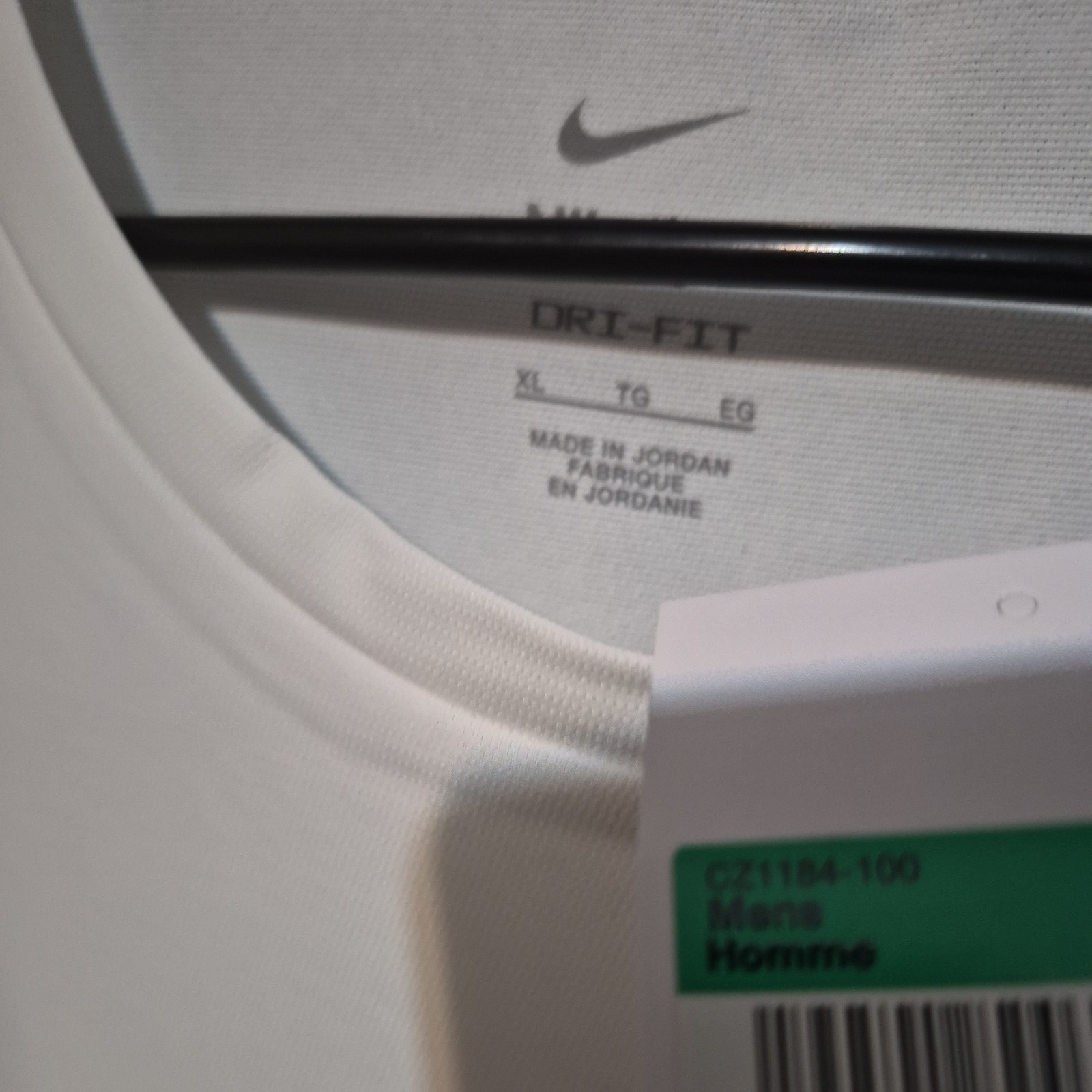 Nike Pro Dri-FIT Size XLarge Sleveless Shirt White CZ1184 100 Gym Nwt gallery