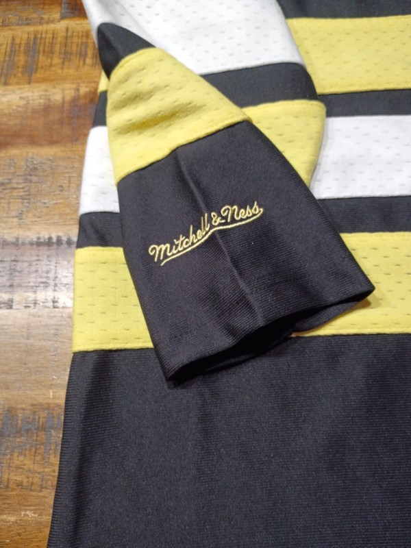 Mens Mitchell & Ness NHL STATESIDE PASTEL V-NECK LS JERSEY BOSTON BRUINS Medium gallery