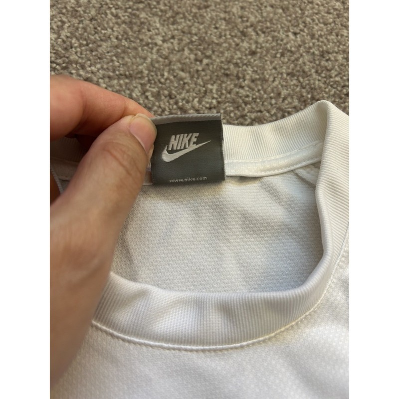 Nike T-Shirt Mens Medium White Excellent Short Sleeve Mesh Side Stripe Piping gallery