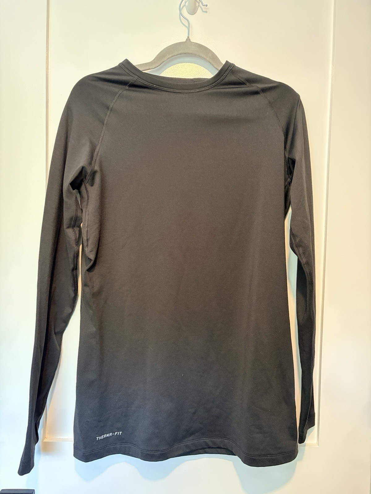 Nike Therma Fit Long Sleeve Compression Shirt Men’s XL Black Athletic Training gallery