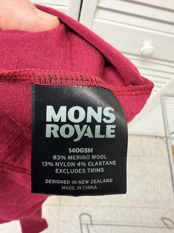 Mons Royale Air Con merino Shirt Large Red gallery