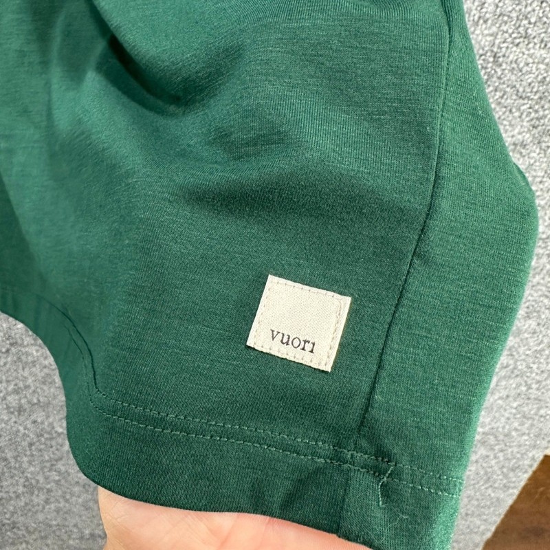 Vuori Current Tech Tee Mens Large Forest Green Short Sleeve Crewneck gallery