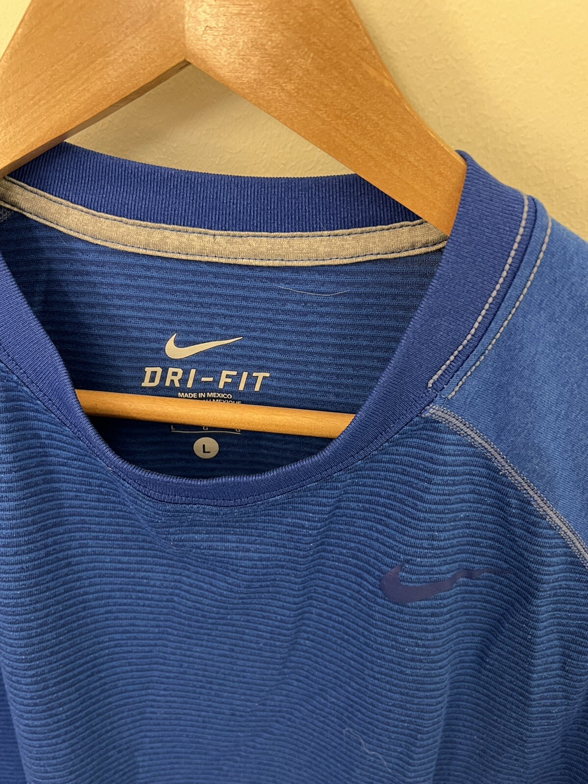 Nike Mens Dri-FIT 3/4 Sleeve Ribbed Training Shirt Royal Blue Large Raglan Tee gallery