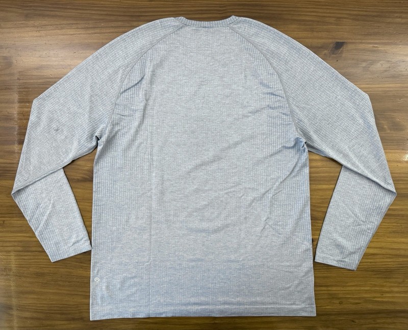 Lululemon Performance Fitted Long Sleeve Crew Shirt Men's XL Light Blue gallery