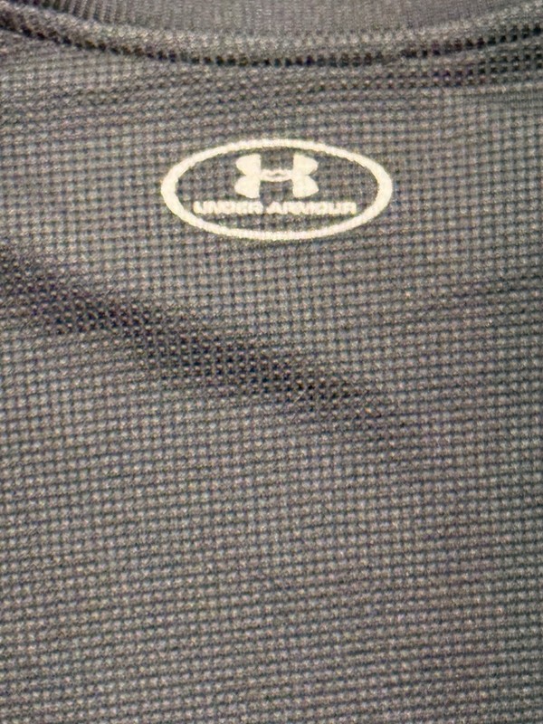Under Armour Men’s Loose Fit Black Thermal Waffle Weave Size XL gallery