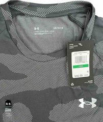 Under Armour Gray Camouflage Shirt Gym Work Out or Casual NWT LOOSE LIGHT Size L
