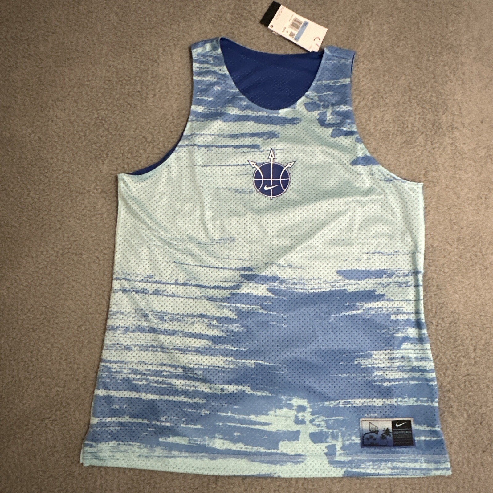Nike Standard Issue Mesh Basketball Jersey Men’s Sz M Copa/Game Royal New gallery
