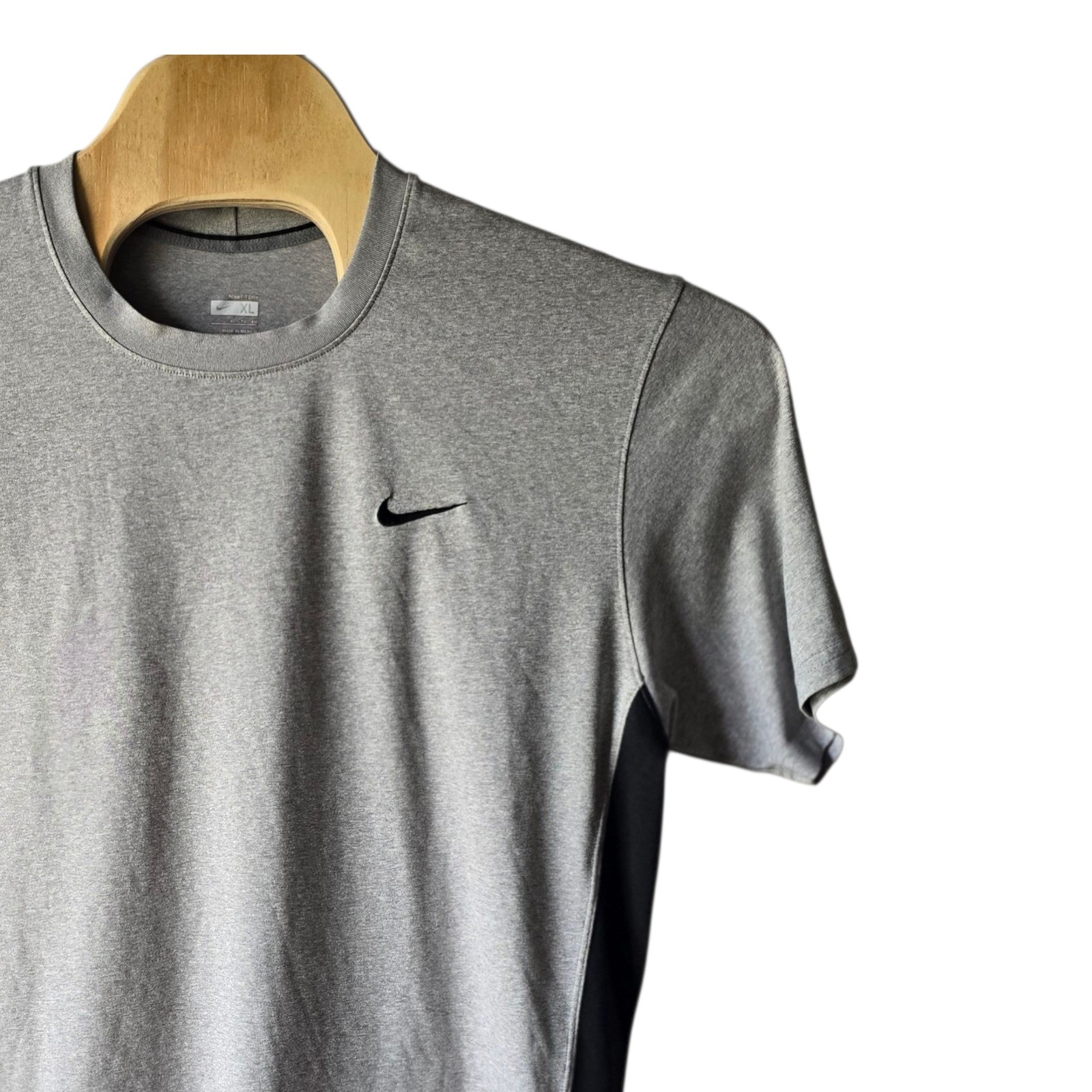 Nike Fit Dry XL Mens Gray Black Athletic Training Running T-Shirt Gym Athleisure gallery