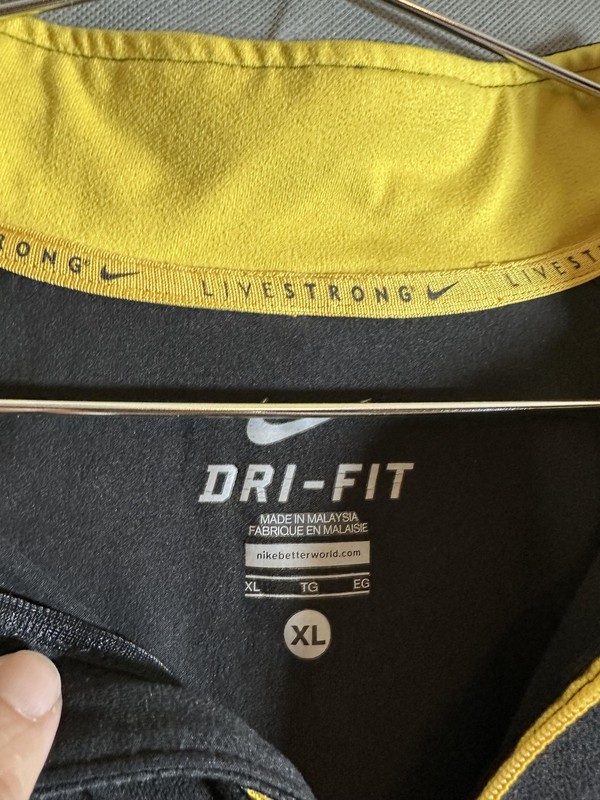 Nike Livestrong Shirt Mens XL Black Yellow Dri-FIT 1/4 Zip Running Top gallery