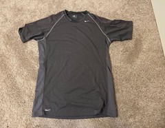 Nike Mens Size Medium Gray Short Sleeve Workout Shirt Lightweight Gym