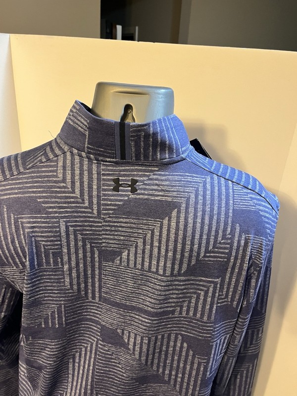 Under Armour Men’s LS 1/4 Zip Pullover Blue Geometric Medium Poly Blend - NWT gallery
