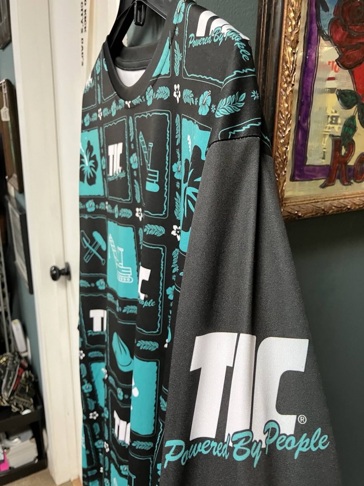 TIC Construction Company L/S Graphic Shirt - Unique Look - Size Large gallery