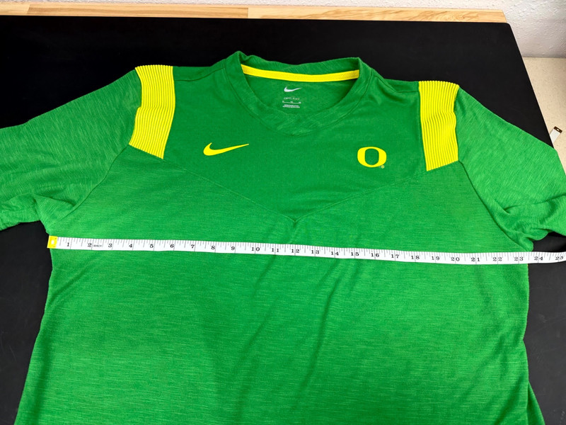 Nike Oregon Ducks On Field Training Shirt Green DJ4906 Men's Sz XL (slim fit) gallery