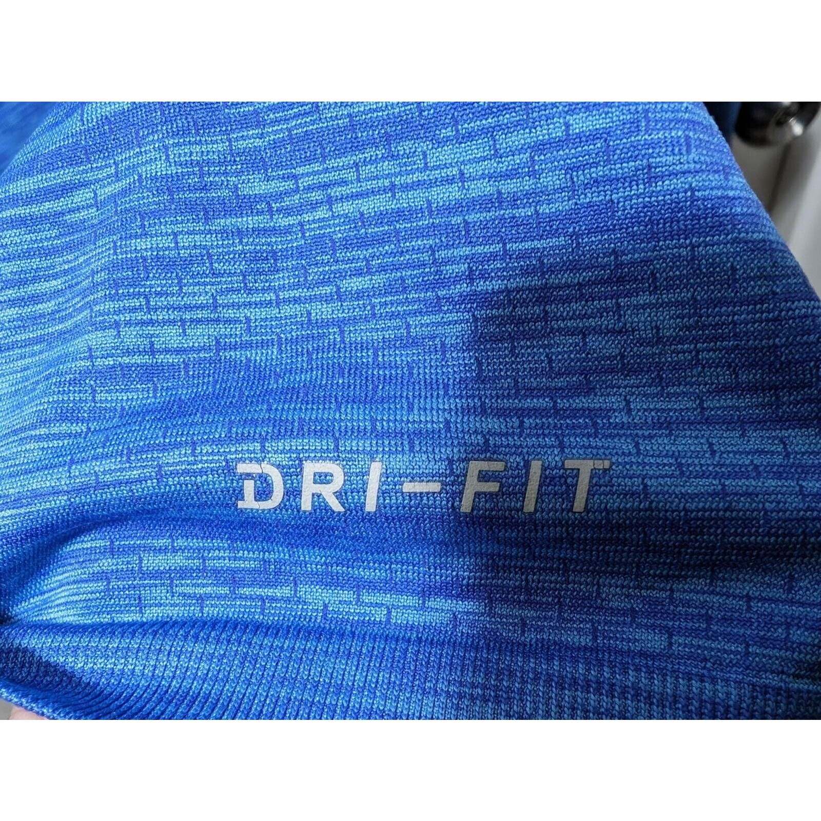 Nike Dri Fit Men's Running Shirt Size S Blue Long Sleeve Mini Swoosh Activewear gallery