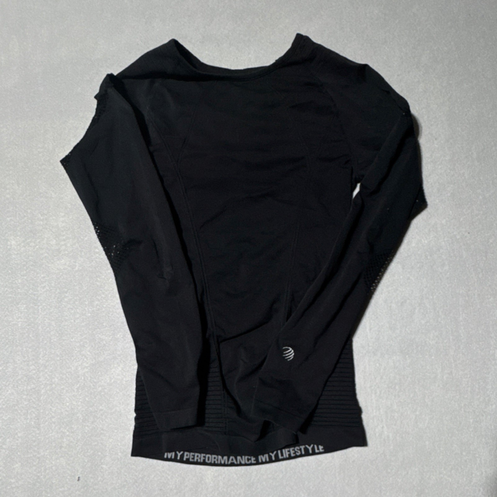 MPG Women’s Pullover compression Size M gallery