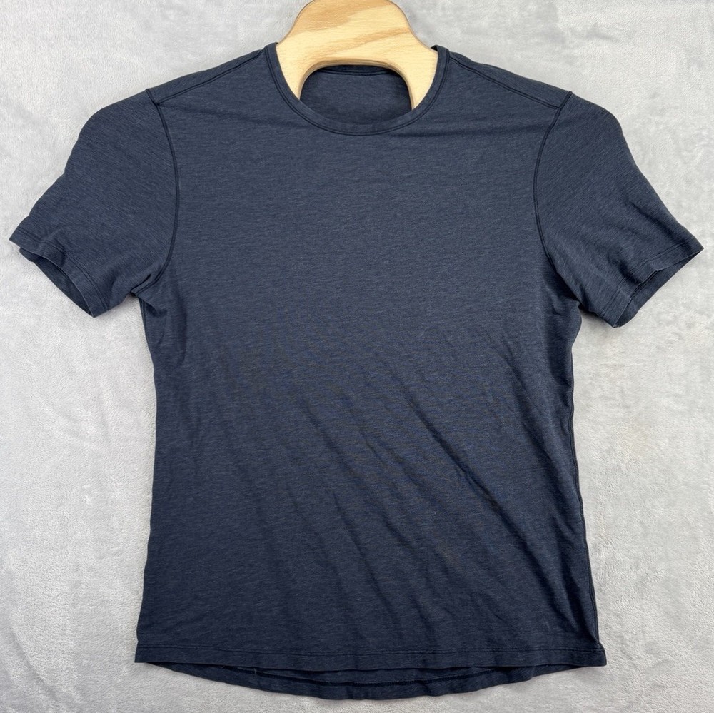 Lululemon Basic T-Shirt Navy Blue Short Sleeve Tee Men's See Measurements 19x27