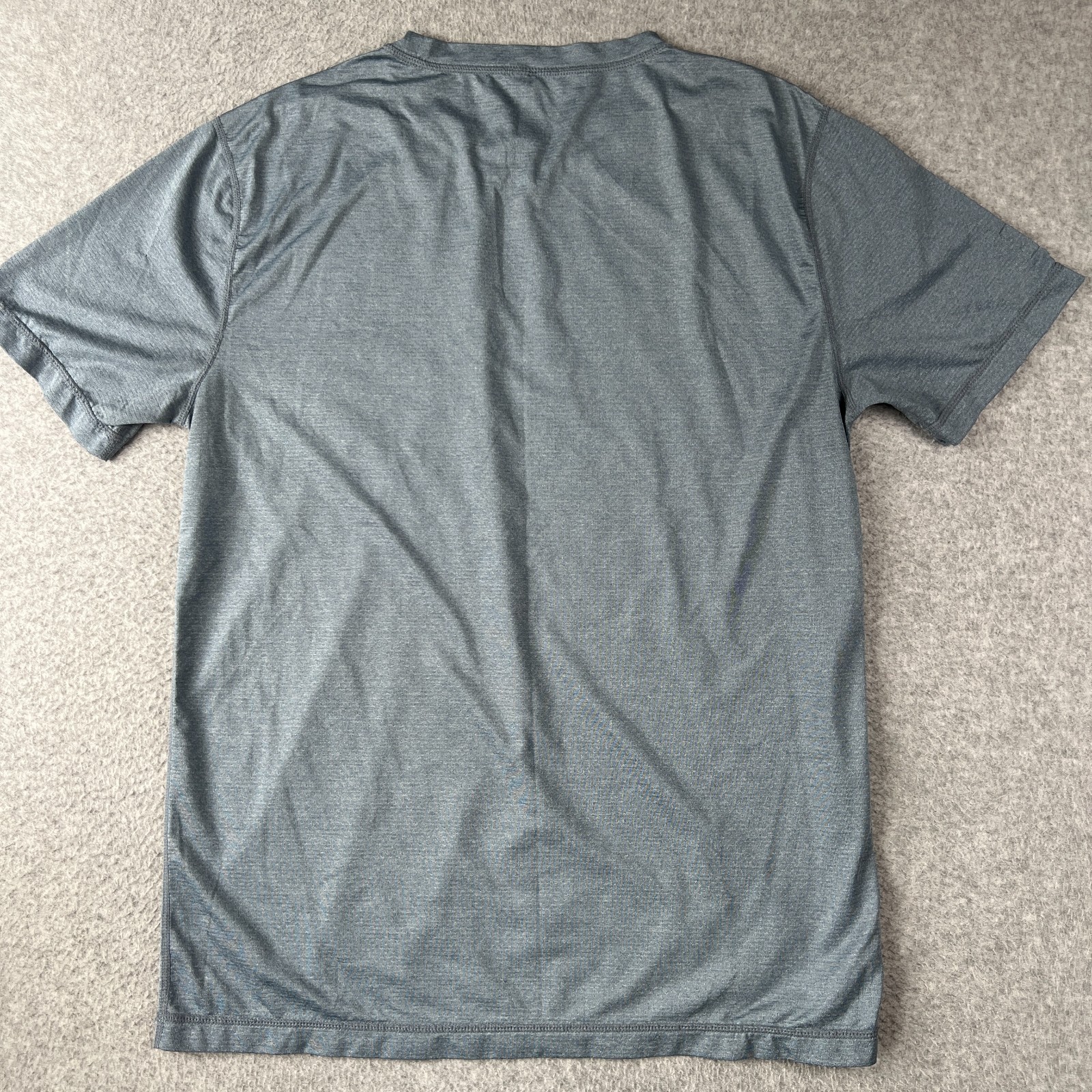 Vuori Tradewind Pocket Tee Lightweight Performance Stretch Medium Mens Blue Gym gallery
