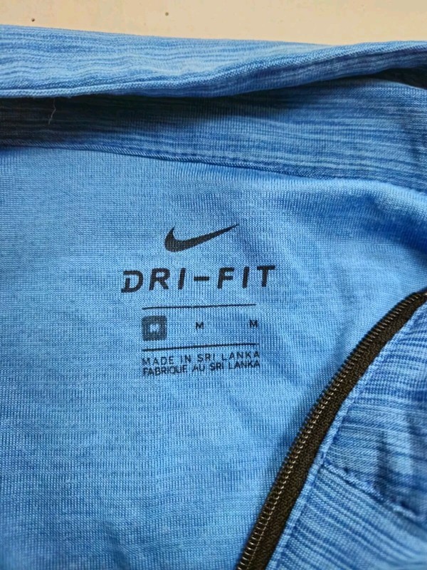 Nike Dri Fit Long Sleeve 1/4 Zip Mens Medium Blue Training gallery