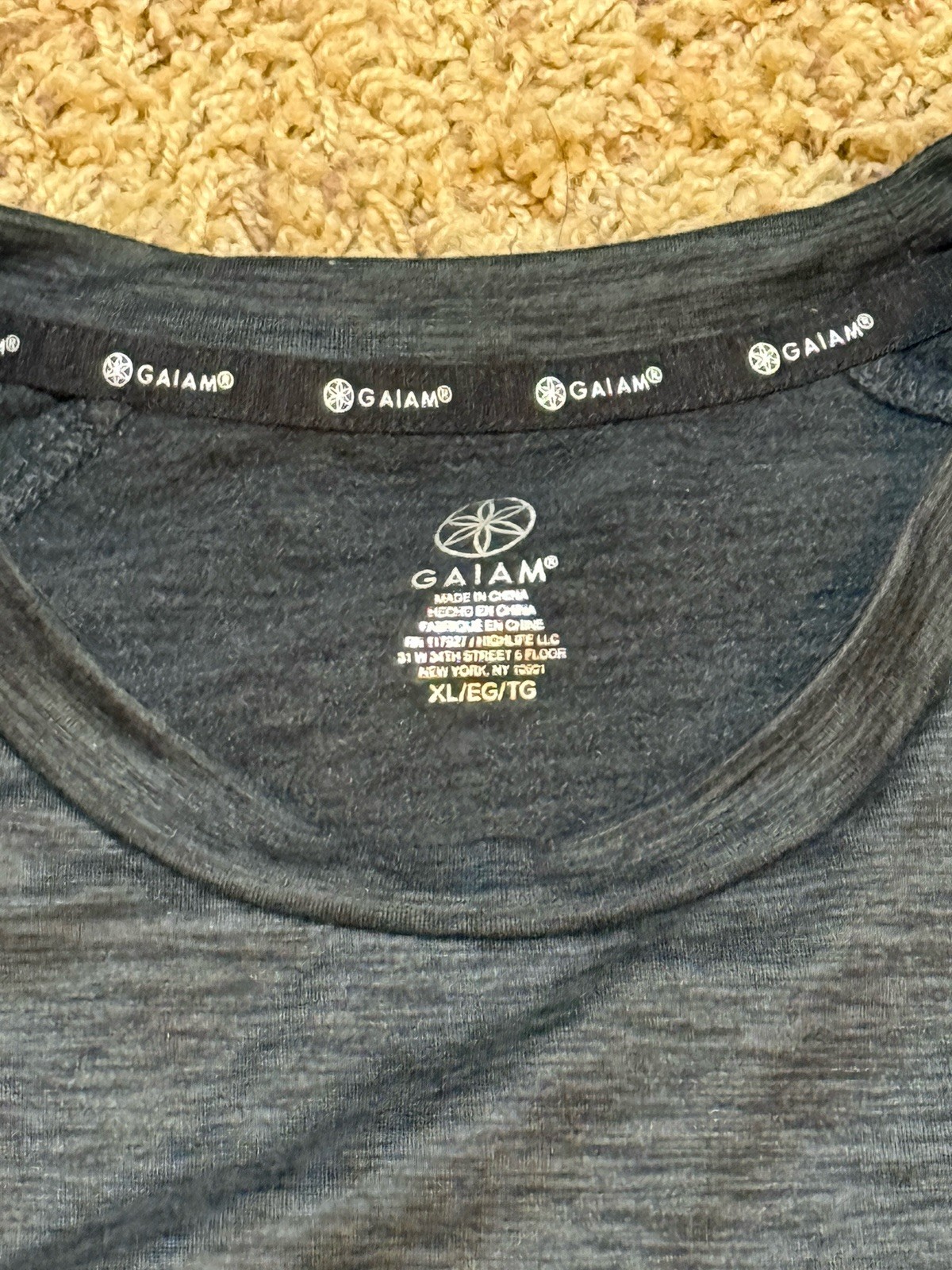Gaiam Performance Long Sleeve Shirt Men XL Gray Athletic Workout Stretch gallery