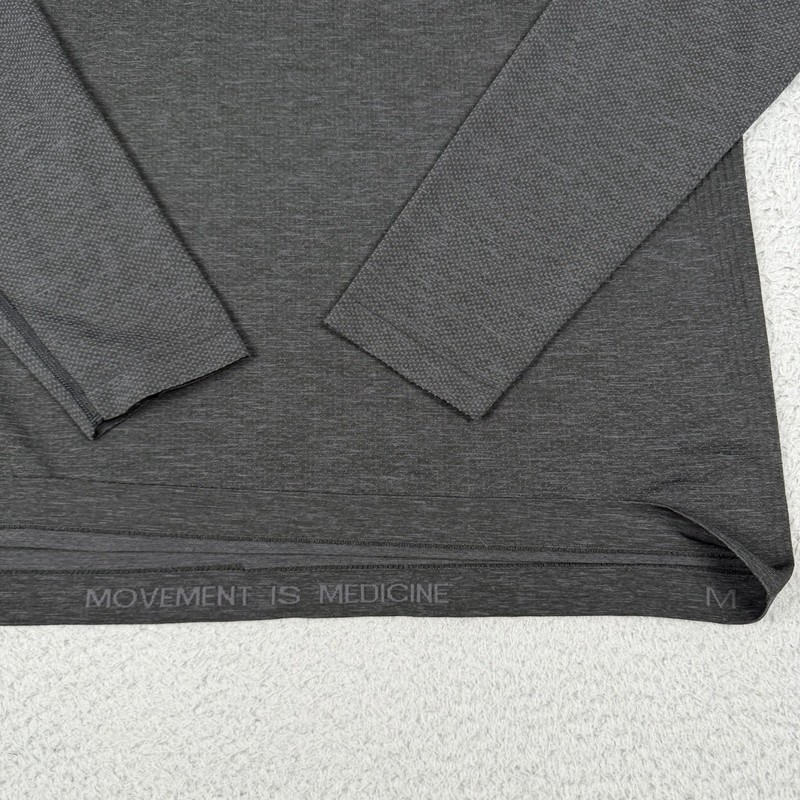 Lululemon Metal Vent Tech 1/2 Zip 2.0 Mens Medium Charcoal Black Athletic Preppy gallery