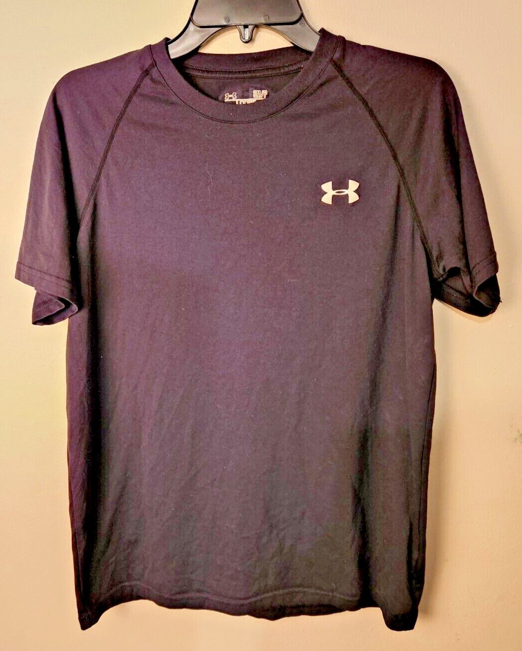 Under Armour Heatgear S Men's Black Loose Short Sleeve Athletic T Shirt 17-1 gallery
