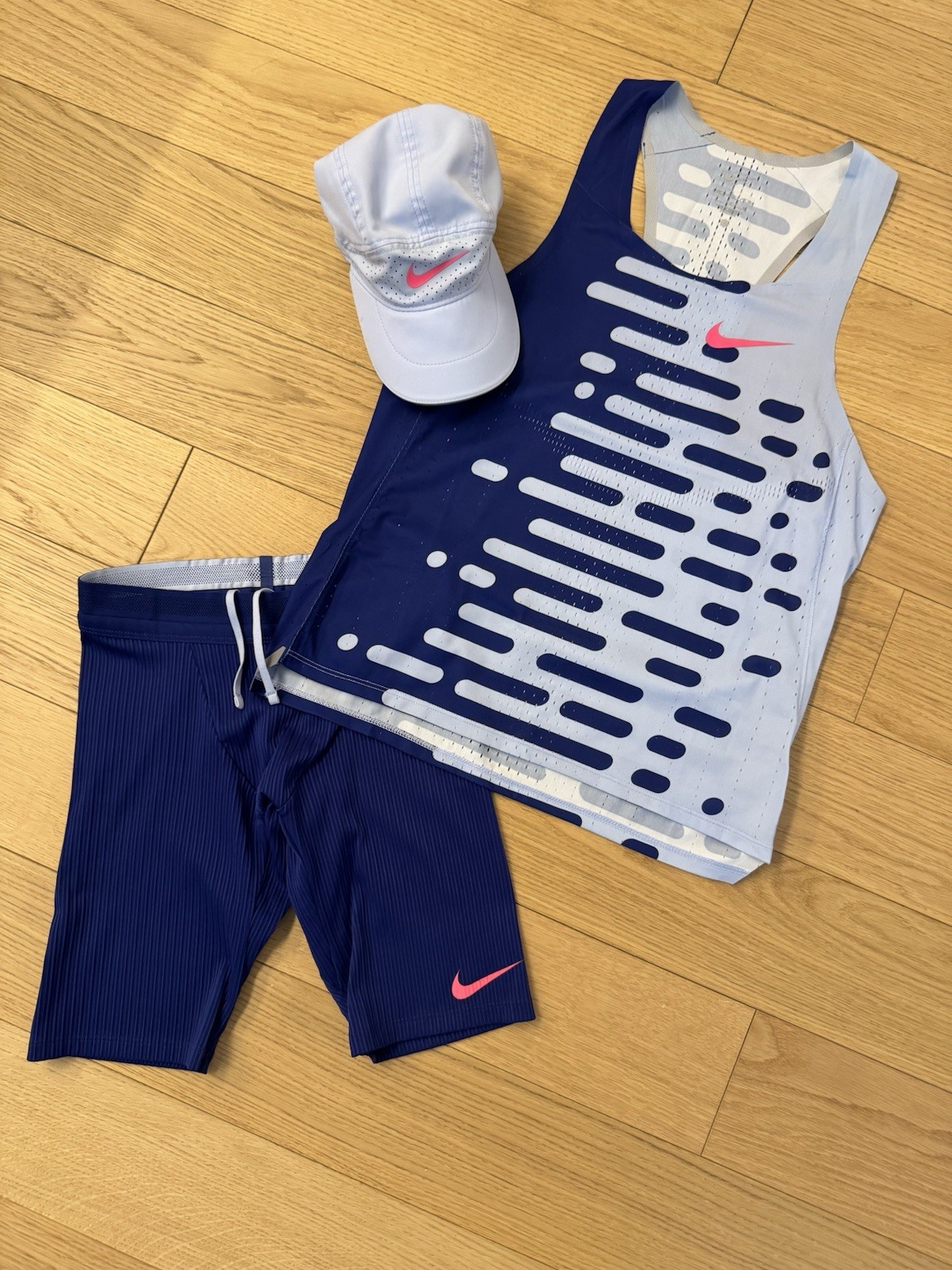 Nike Pro Elite - 2023 Men’s Distance Kit - Size S - Singlet, Half Tights, Cap gallery