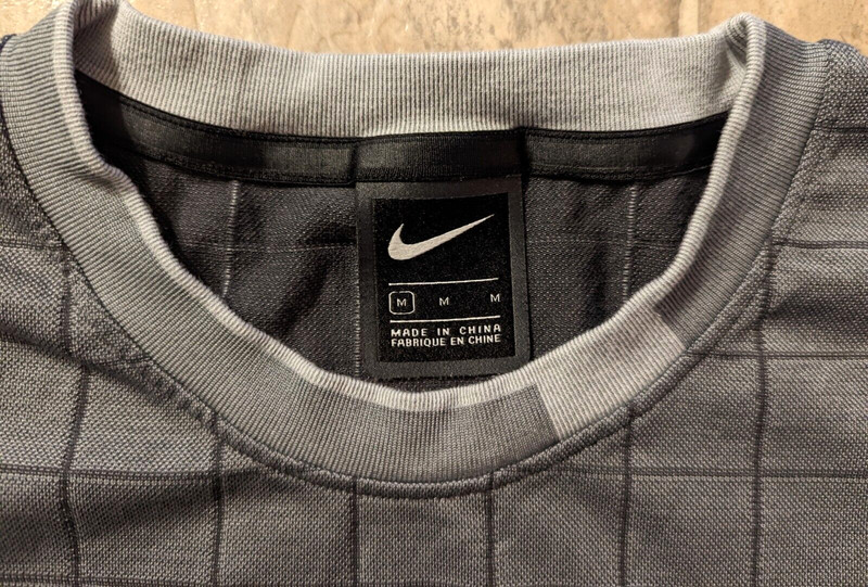 Nike Tech Pack Standard Fit men's sz M Top gray black 14 09 11 05 bv4447 B3 gallery