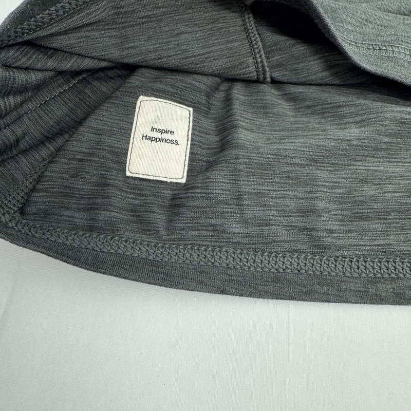 Vuori Ease Performance Half Zip Men’s M Grey Long Sleeve Stretch Pullover V221 gallery