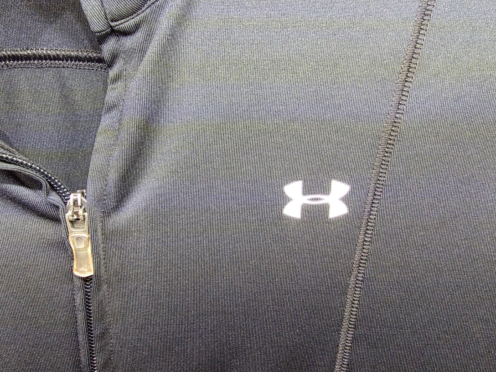 Under Armour Mens Medium Full Zip Jacket Black Long Sleeve - Stretch - W/pockets gallery