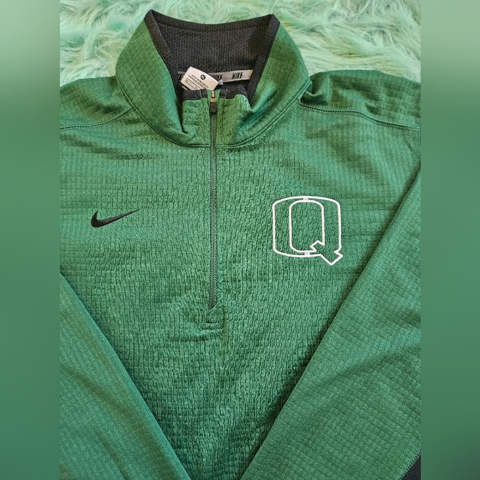 Nike Green Dri Fit Waffle Textured Size XL gallery