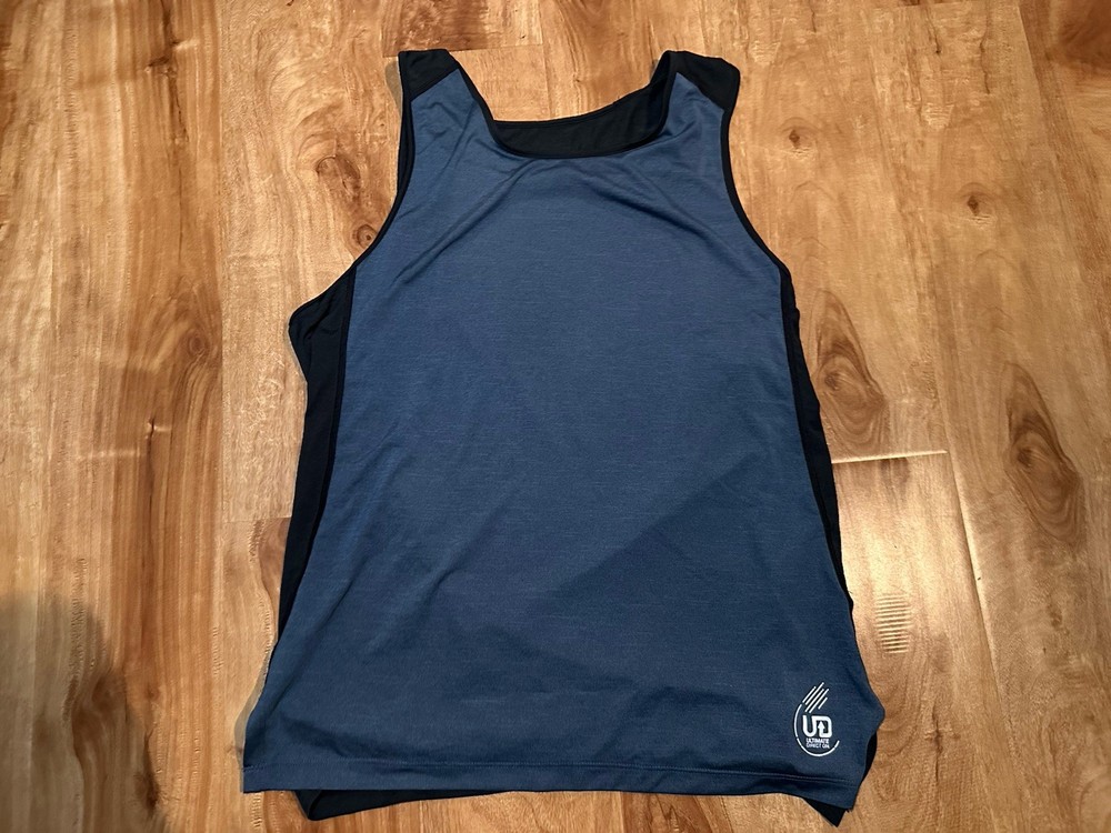 Ultimate Direction running Men Singlet tank top Medium