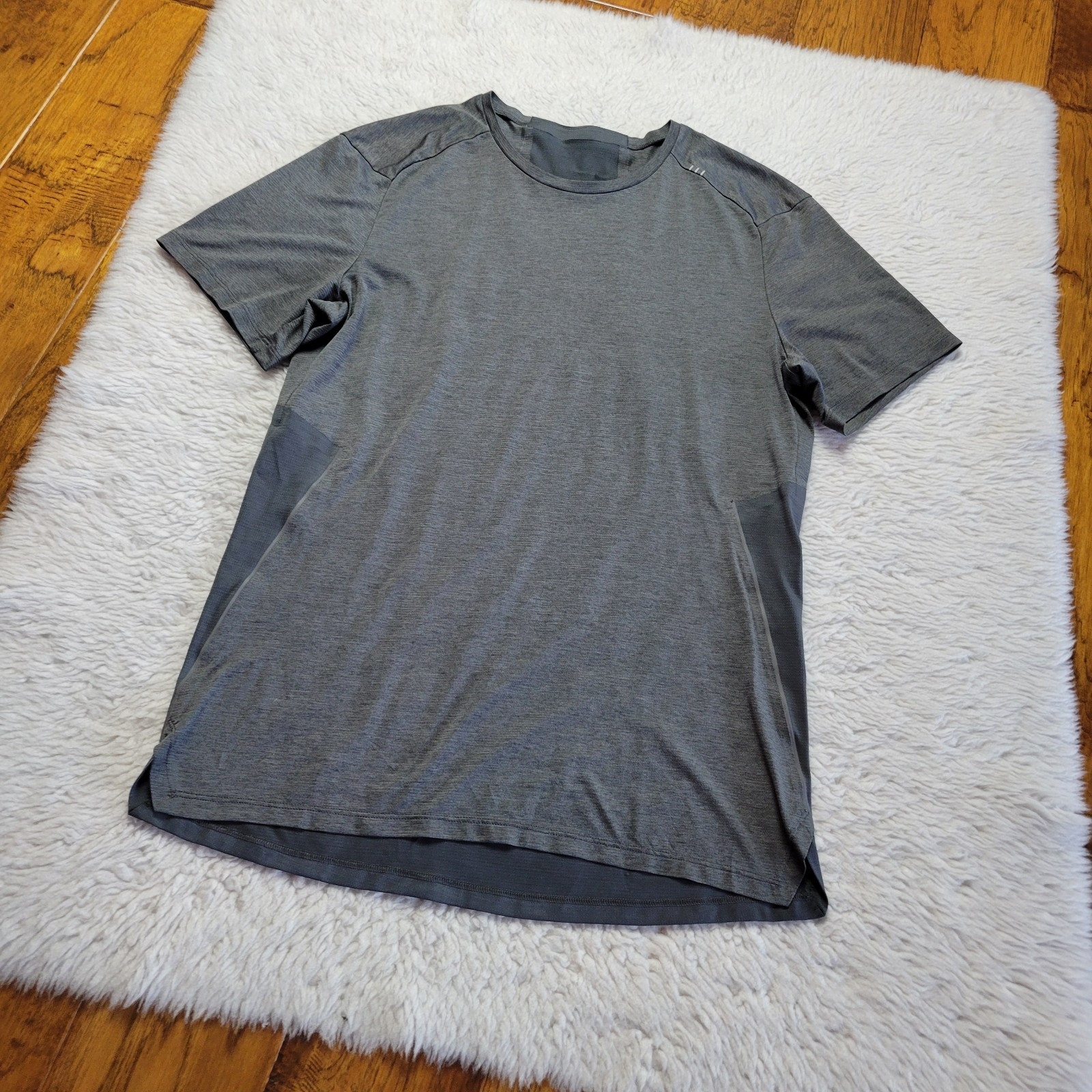 Lululemon Fast Free Shirt Men's Medium* Gray Reflective Short Sleeve Technical gallery