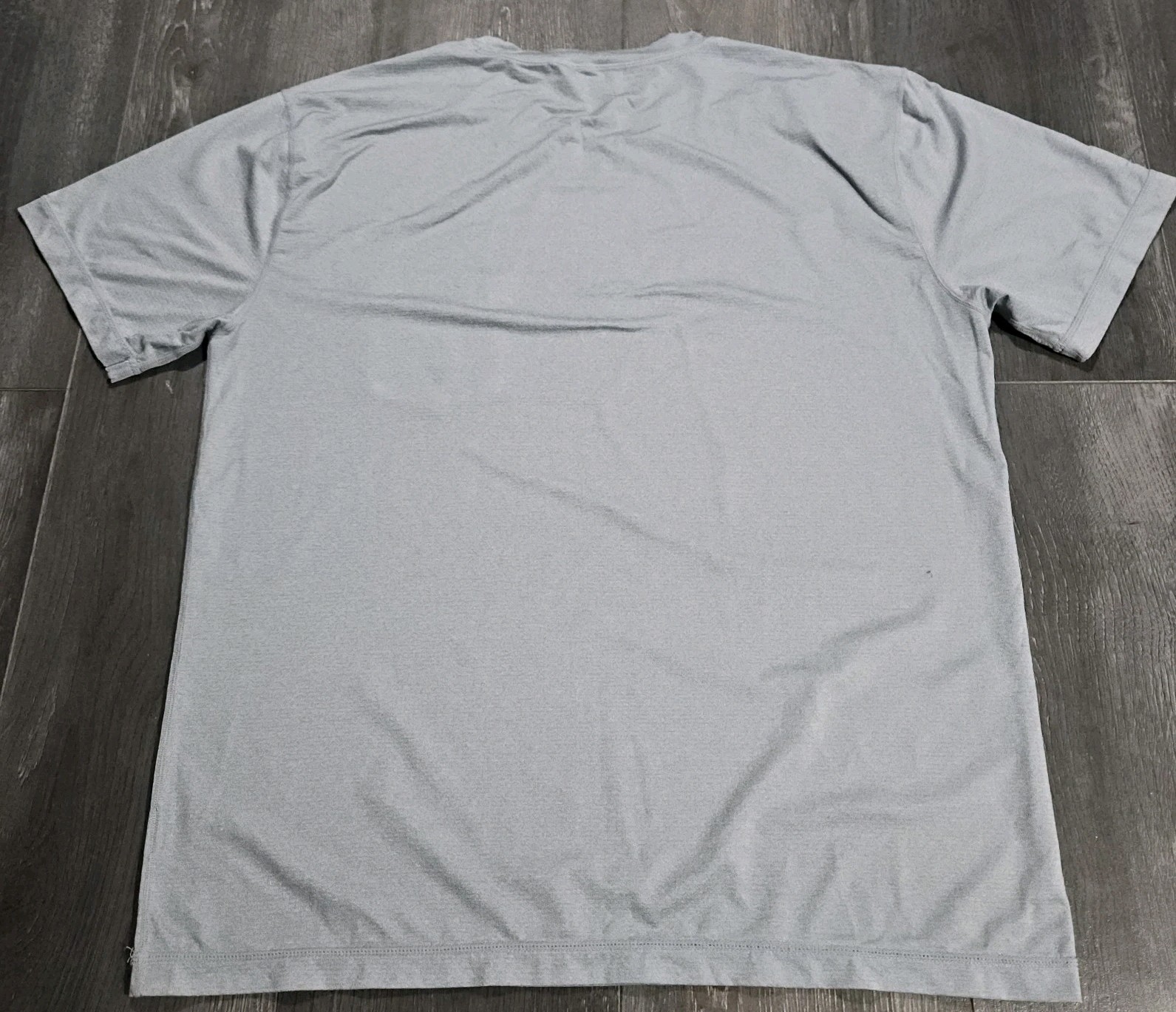Vuori Tradewind Performance Tee Men XL Blue Stretch Pocket UPF Quick Dry Light gallery