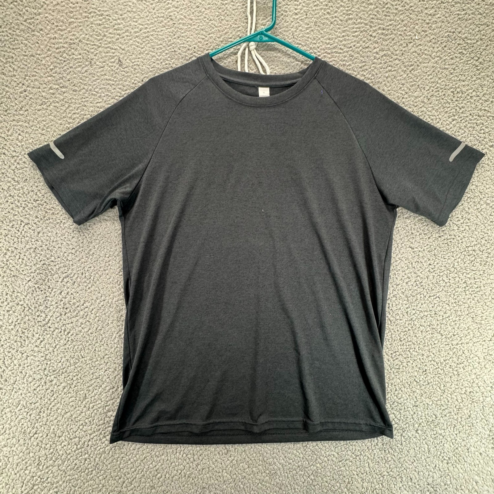 Training T-Shirt Men M Charcoal Gray Performance Tech Minimalist Sporty Gorpcore gallery