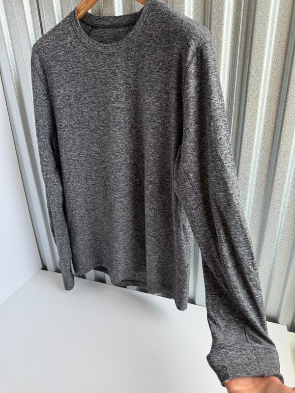 Lululemon Surge Mens L Black Grey Crew Neck Long Sleeve Pullover *PRISTINE* gallery