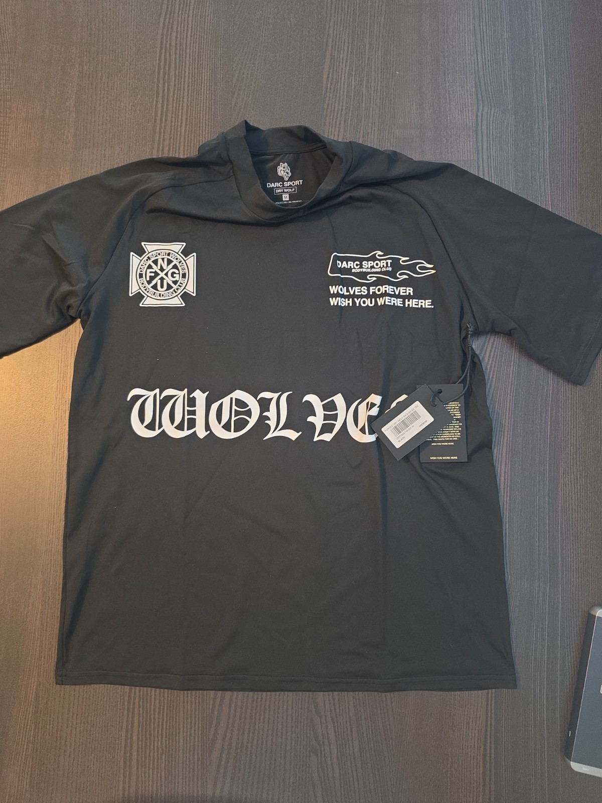 Darc Sport Forged Dry Wolf Raglan Short Sleeve Tee Black Size Medium gallery