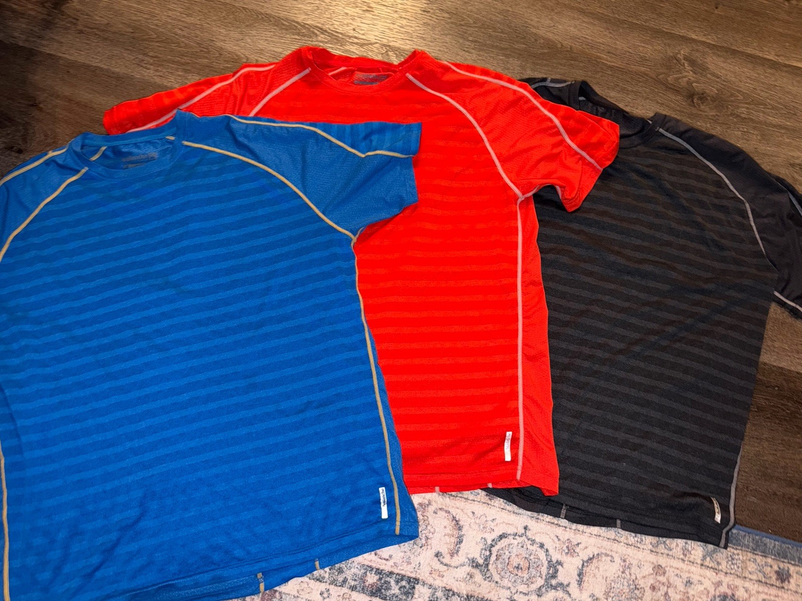 Avalanche Shirt Mens Extra Large Lot Of Performance Stretch Athletic Outdoor Tee gallery
