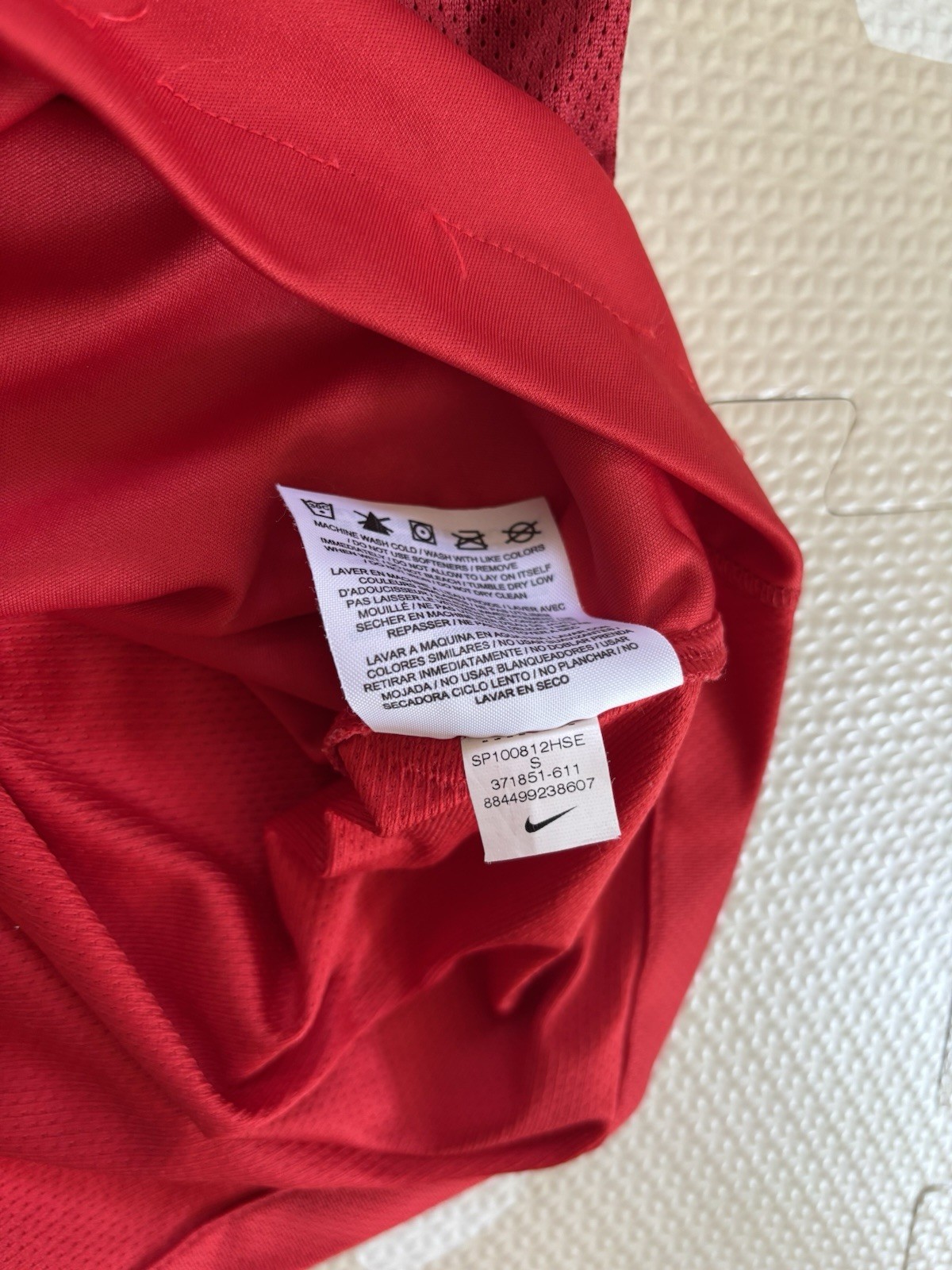 Nike USA 2010 Training Shirt Small Red gallery