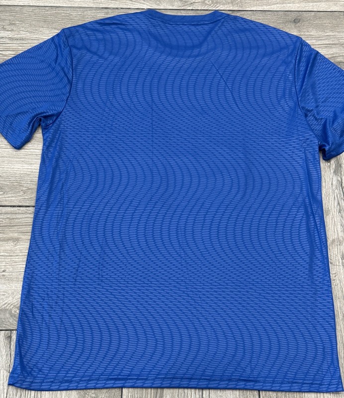 2016 Captain America Legendary Licensed Marvel Performance T-Shirt Size Large gallery