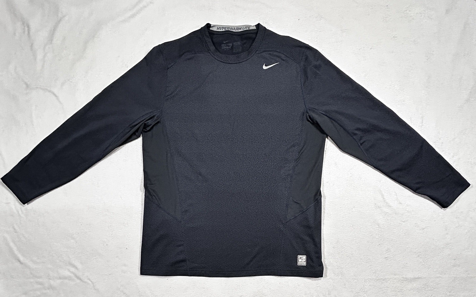 Nike Men's L Pro Combat Dri-Fit Hyperwarm Lite Compression Shirt #618984-065 gallery
